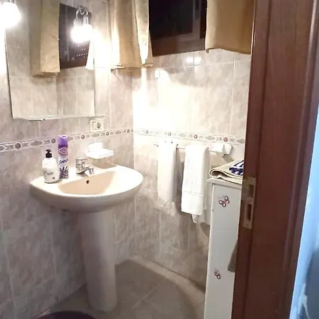 Cristianos Big With Bathroom In Shared * Los Cristianos (Tenerife)