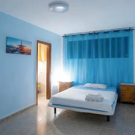Cristianos Big With Bathroom In Shared Apartmán