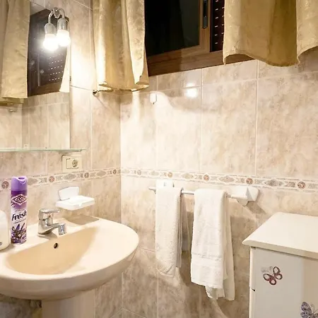 Apartmán Cristianos Big With Bathroom In Shared *