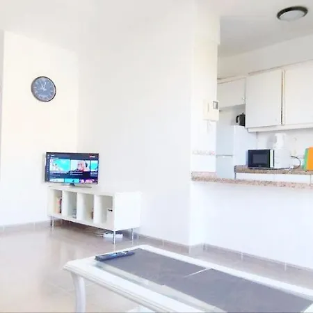 Cristianos, In Shared Apartament Los Cristianos (Tenerife)