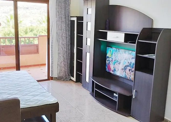 2 Bedroom Cristianos Daire